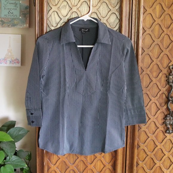 3/$15 Globus Striped Popover Collared Shirt - Size XS - Picture 2 of 15